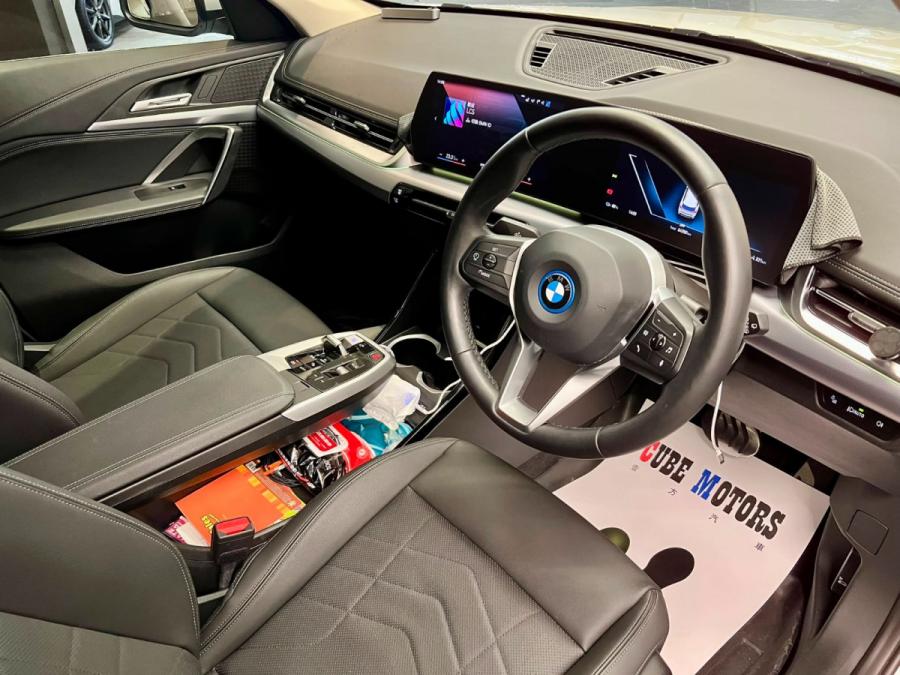 iX1 xDrive30 xLine - Image 3